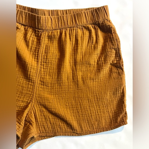 Universal Thread Cotton Crinkle Women's Mustard Yellow Shorts Size Medium - Picture 2 of 12